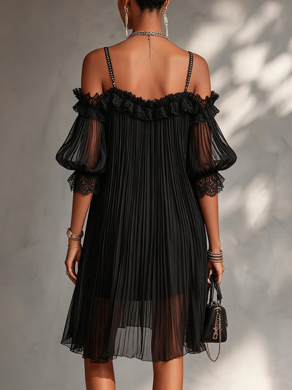 Greta - Vestito mini nero in chiffon con spalle scoperte e bordo in pizzo