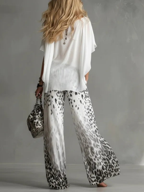 Mirabella - Set maglietta bianca fluida e pantaloni in chiffon con stampa leopardata