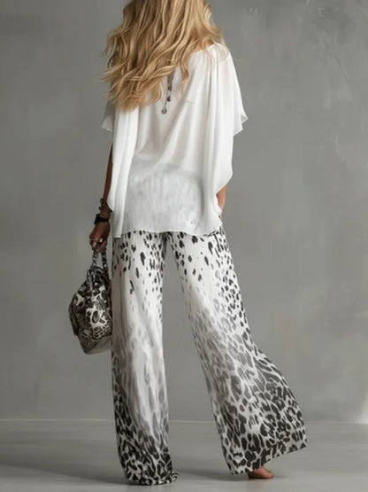 Mirabella - Set maglietta bianca fluida e pantaloni in chiffon con stampa leopardata
