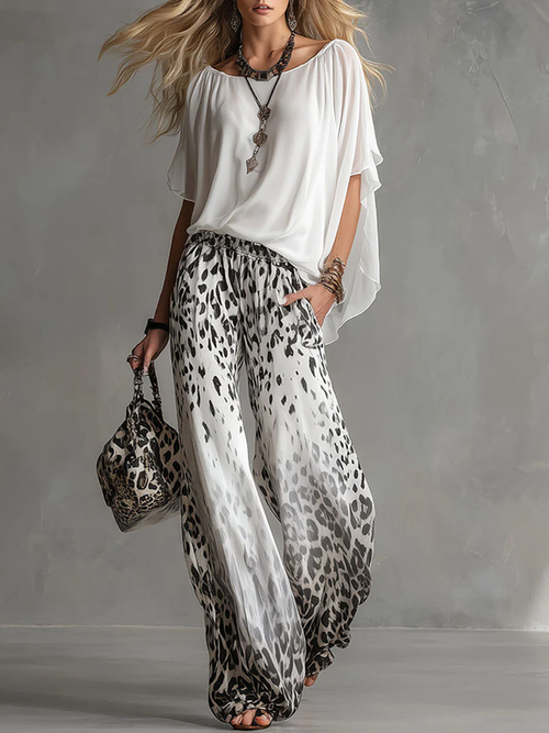 Mirabella - Set maglietta bianca fluida e pantaloni in chiffon con stampa leopardata