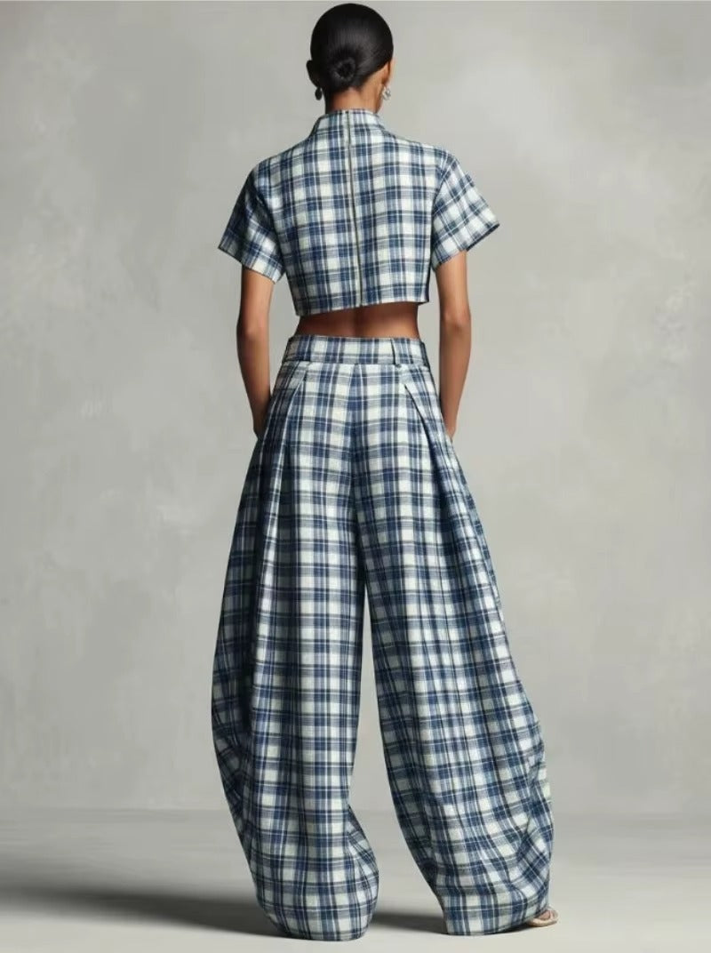 Altea – Completo a Quadri con Top Crop e Pantaloni Ampi